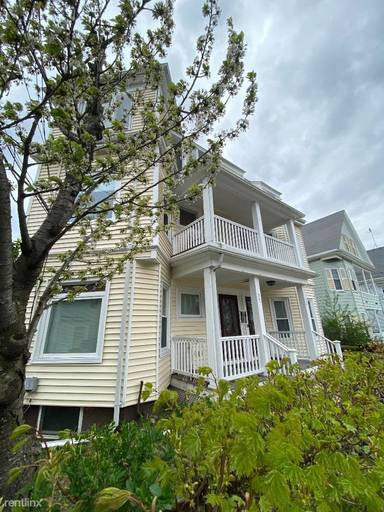 Main picture of 71 Hall Ave