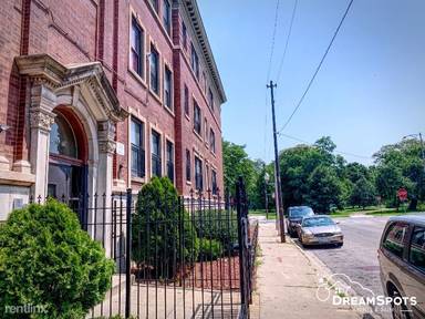 Main picture of 370 E 53rd St