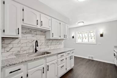 Main picture of 808 Lamont St