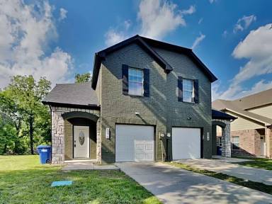 Main picture of 807 Fenet St
