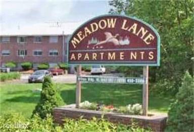 Main picture of 49 E Meadow Ln