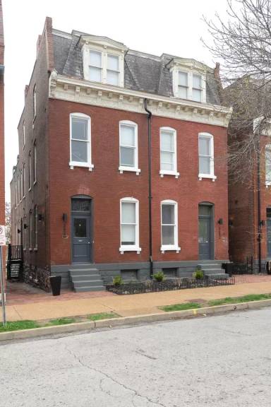 Main picture of 2630-2634 S 11th St