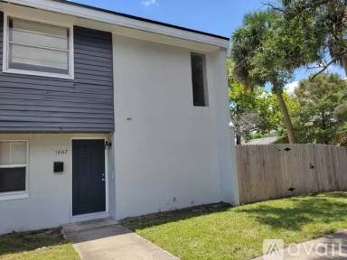 Main picture of 1607 Terrace Dr