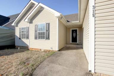 Main picture of 315 Chalet Cir