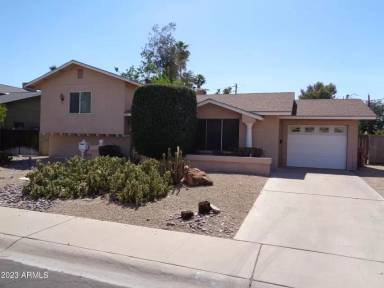 Main picture of 6426 N 85th St