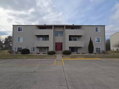 Main picture of 2003 S Mattis Ave