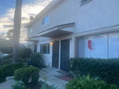 Main picture of 220 Hillside Ct