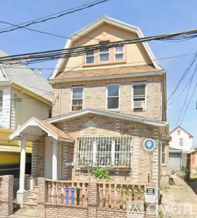 Main picture of 10147 132nd St