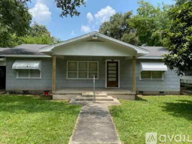 Main picture of 416 Yoakum Ct