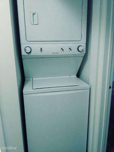 Main picture of 1624 W Touhy Ave