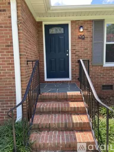 Main picture of 436 Matthews Mint Hill Rd