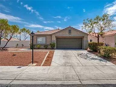 Main picture of 518 Regal Robin Way