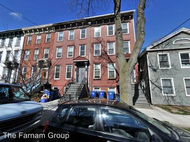 Main picture of 141 Bradley St