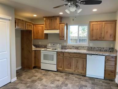 Main picture of 1841 Hubbard Ln