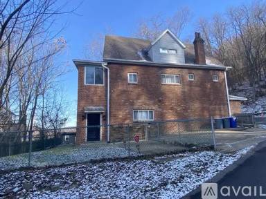 Main picture of 6026 Sawyer St