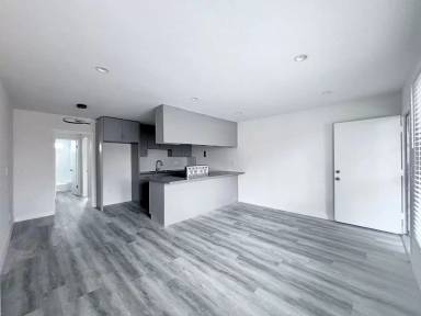 Main picture of 1052 Browning Blvd