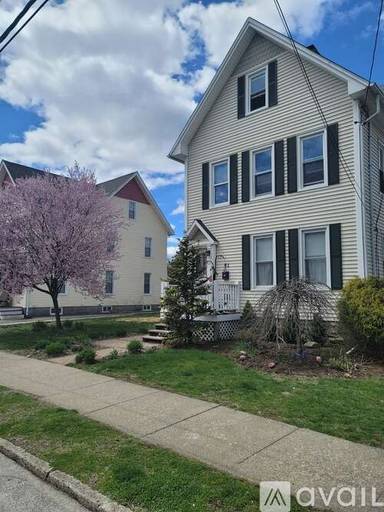 Main picture of 81 Hodge Ave