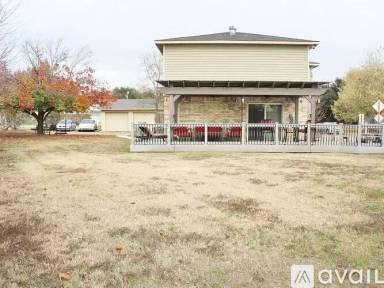 Main picture of 307 Bobbie St