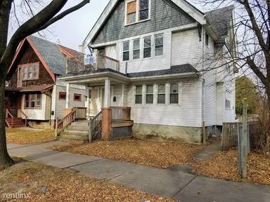 Main picture of 1916 W Vienna Ave