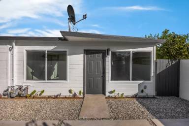 Main picture of 3652 W 111th Pl