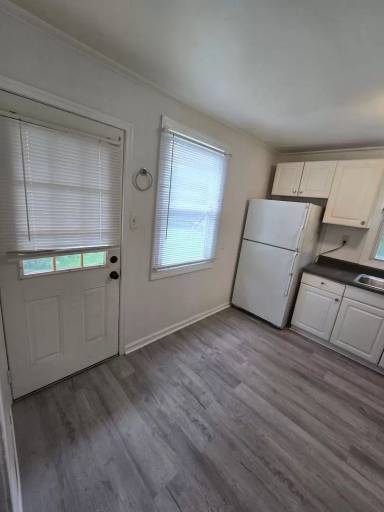 Main picture of 2002 Wakefield Ave