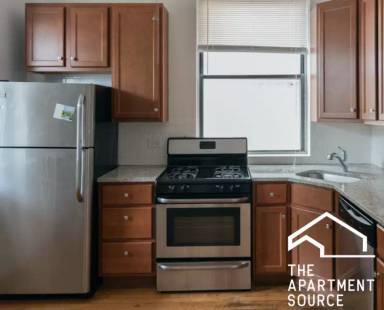 Main picture of 3521 N Wilton Ave