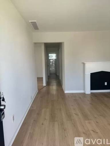 Main picture of 8112 Republic Ave