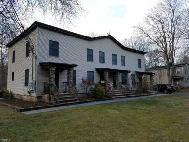 Main picture of 270 River Rd