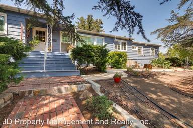 Main picture of 1654 Murray Ave