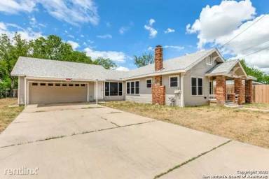 Main picture of 2415 W Wildwood Dr