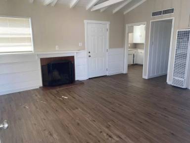 Main picture of 26 Myrtle St