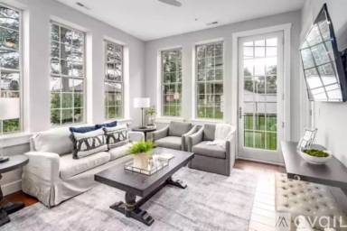 Main picture of 1033 Keenan Ct