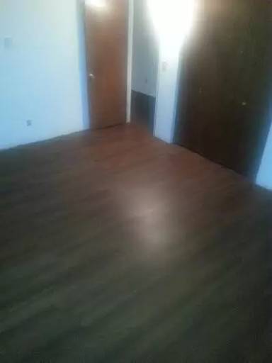 Main picture of 305 N Robinson Cir
