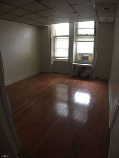 Main picture of 103 S 21st St
