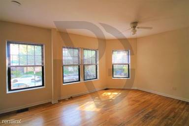 Main picture of 654-64 W Cornelia Ave