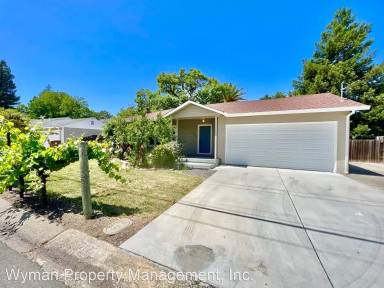 Main picture of 2090 Euclid Ave
