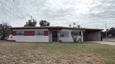 Main picture of 2129 Queensway Rd