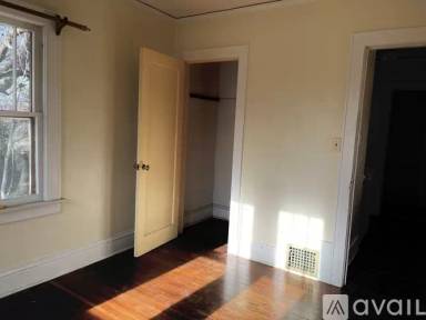 Main picture of 786 E 5th St