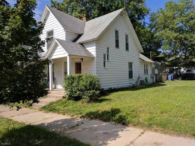 Main picture of 1417 Union Ave NE