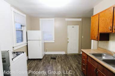 Main picture of 700 W Powers St