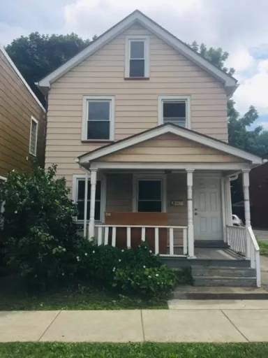 Main picture of 369 Gregory St