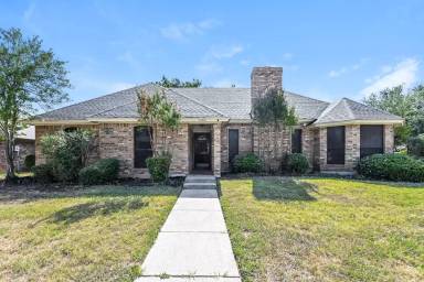 Main picture of 7709 Harmony Dr