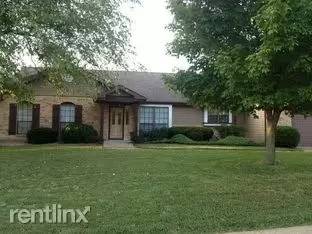 Main picture of 1443 Dietrich Oaks Dr