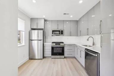 Main picture of 1200 Bradley Ct
