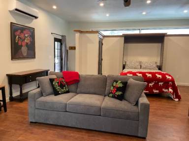 Main picture of 6 Samuel Rd
