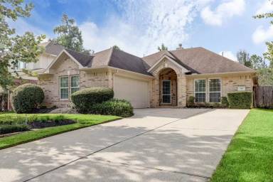 Main picture of 155 S Queenscliff Cir