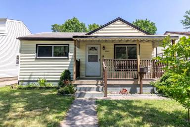 Main picture of 6057 Dudley St