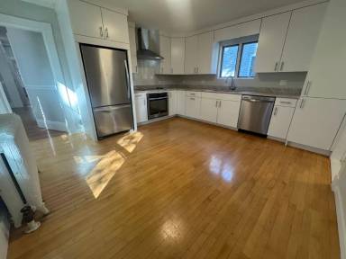 Main picture of 30 Carver St