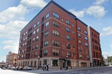 Main picture of 270 4th St E
