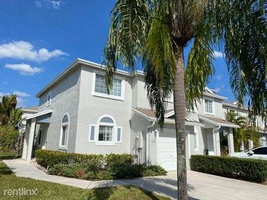 Main picture of 4753 SW 14th St